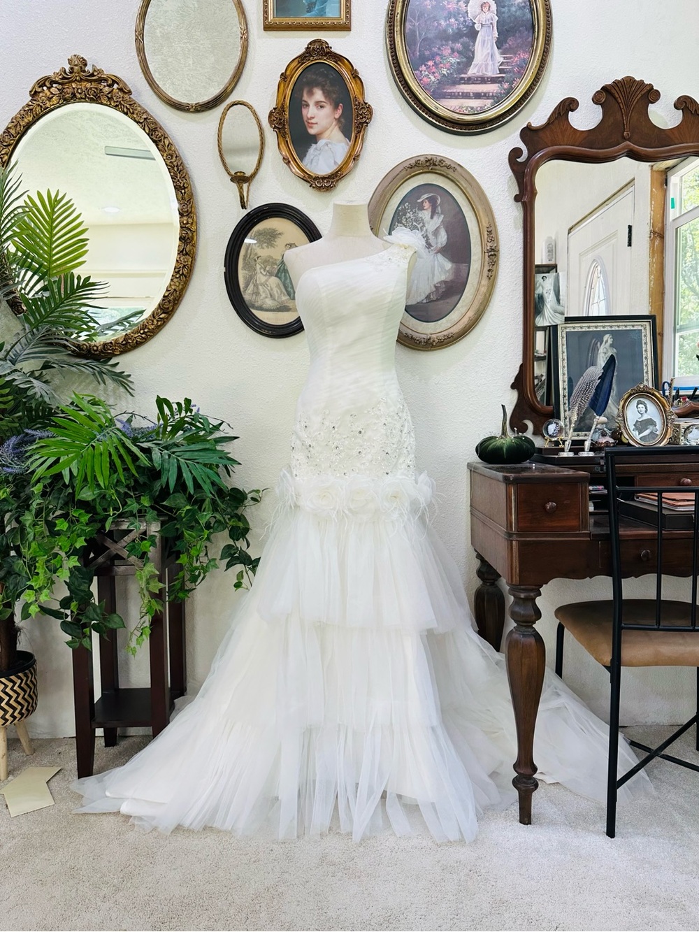 Elegant White Bridal Dress - Brand: